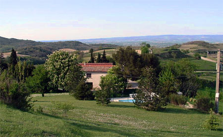 Vue extérieure de la maison Les Roujoux